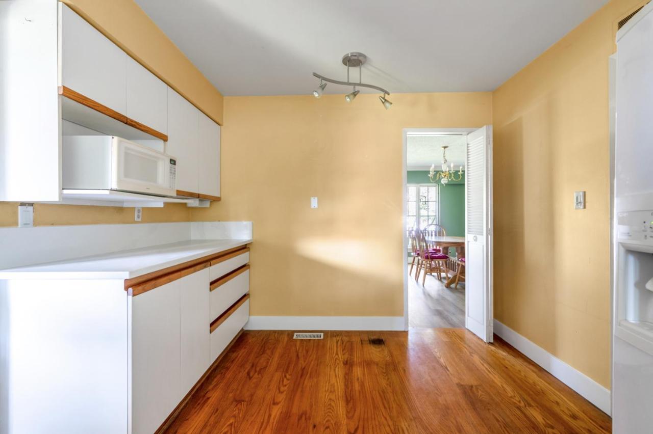 Cozy Retreat On Sandpiper Court - Room A Richmond Esterno foto